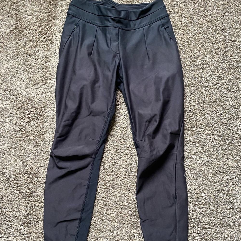 Lululemon feelin’ frosty pants